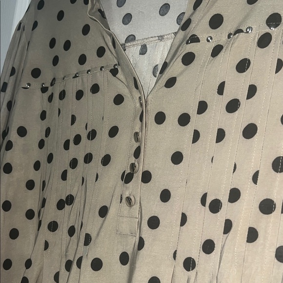 Cocomo Black and Tan Polka Dot Blouse - Picture 4 of 4